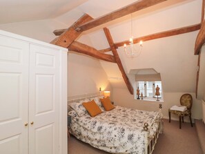 2 bedrooms, individually decorated, individually furnished - The Cottage Loaf (Wedmore)