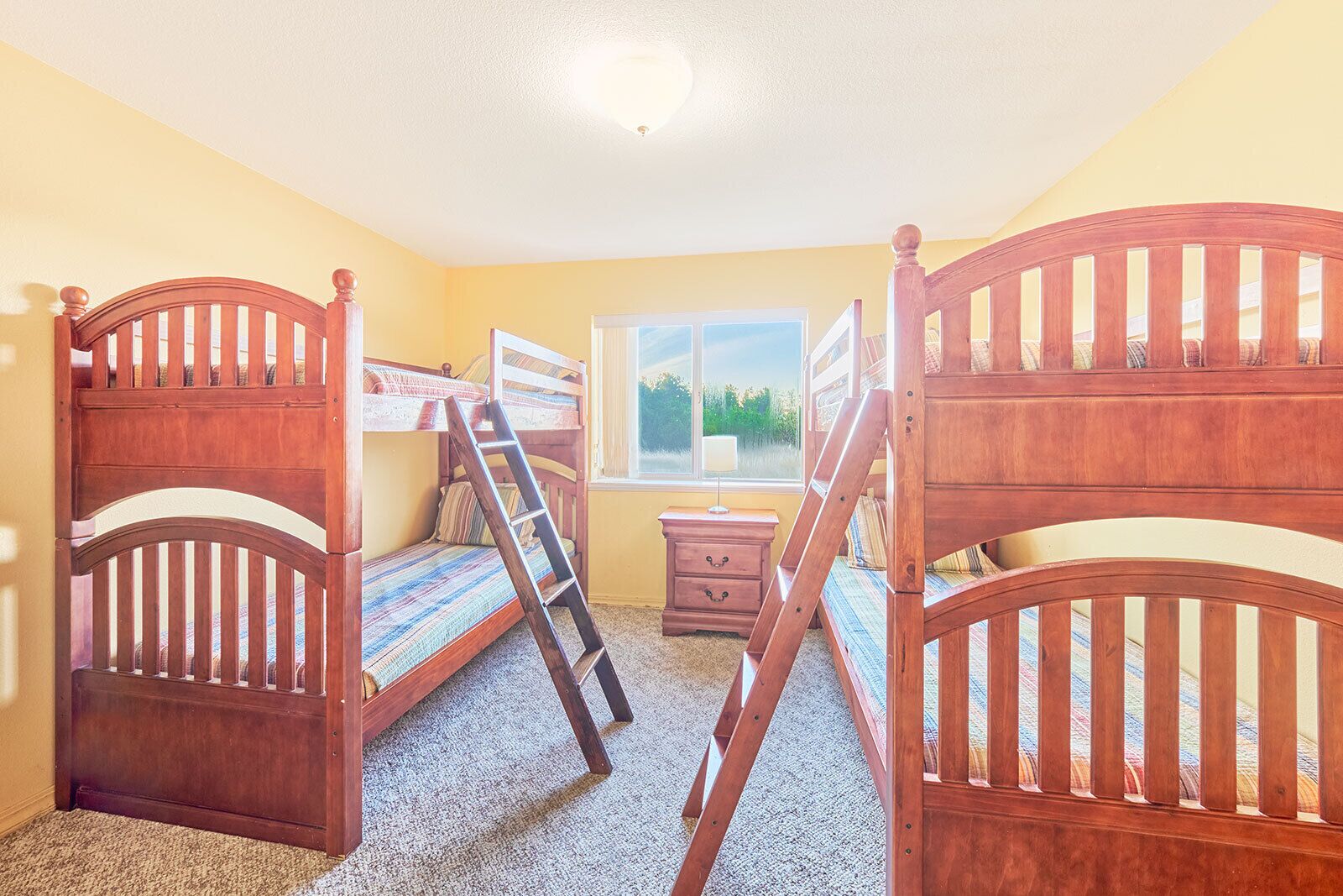 4 quartos, ferros/tábuas de passar roupa, Wi-Fi de cortesia