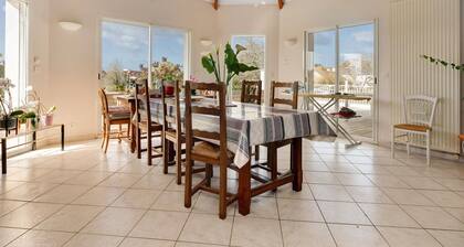 Chambre dâhĂŽtes Ă Saint-Molf avec terrasse privĂ©e, jardin et Wi-Fi