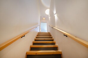 Interior - Apartment 'The White House in Mesoggi' with Mountain View, Wi-Fi and Air Conditioning (Βραγκανιώτικα)