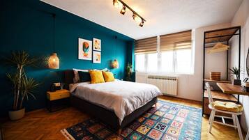 Bureau, fer et planche Ă repasser, Wi-Fi, draps fournis