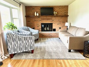 Living area - 3BR Hershey Getaway: Only 1 Mile From Hersheypark! (Hershey)