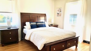 Room - 3BR Hershey Getaway: Only 1 Mile From Hersheypark! (Hershey)