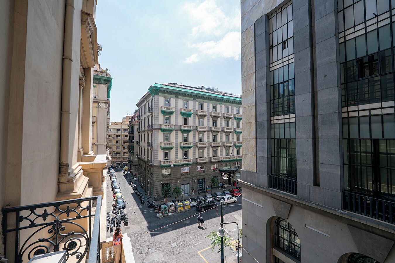 Camera Deluxe, edificio separato, P.zza Bovio | Schreibtisch, laptopgeeigneter Arbeitsplatz