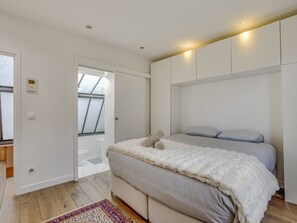 1 bedroom, iron/ironing board, WiFi, bed sheets - Stylish duplex apartment - 4P - Gare Montparnasse (Paris)