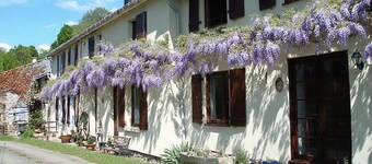 Les Glycines Gites