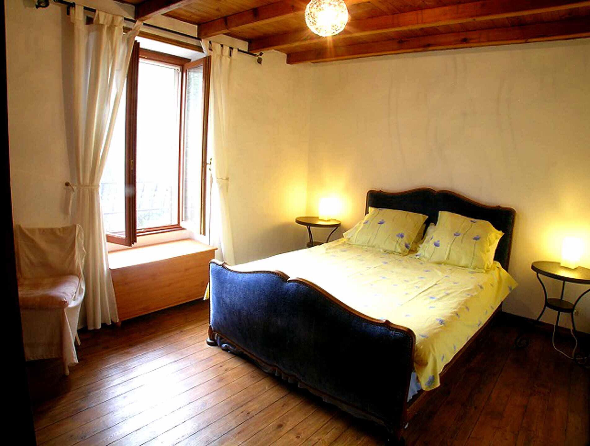 8 bedrooms, in-room safe, desk, iron/ironing board