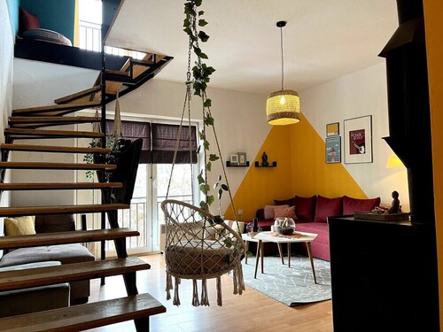 Light and Bright Central