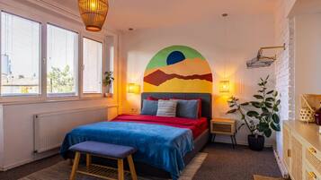 Skrivbord, strykjärn/strykbräda, wi-fi och sängkläder