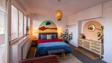 Skrivbord, strykjärn/strykbräda, wi-fi och sängkläder