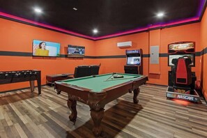 Games room - 551 Villa 8BD Pool/Spa - Game room & Movie room (Kissimmee)