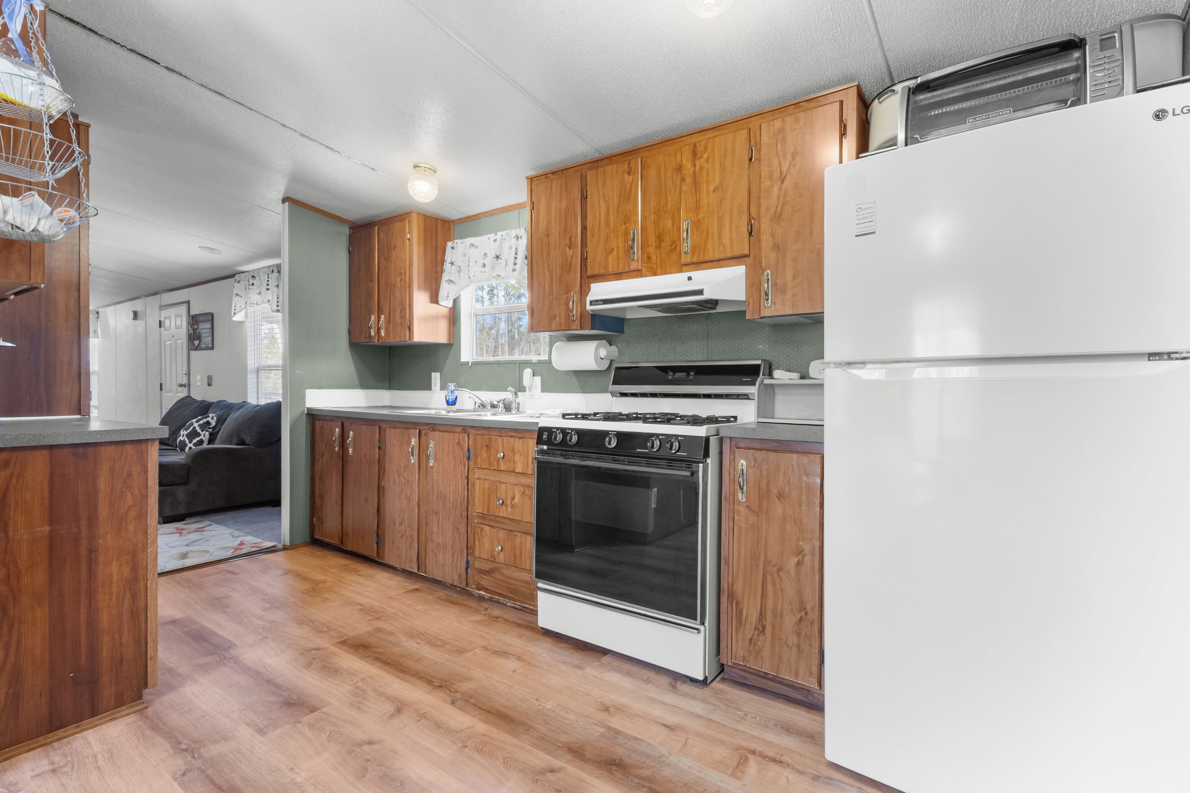 Refrigerador, microondas, horno, placa de cocina