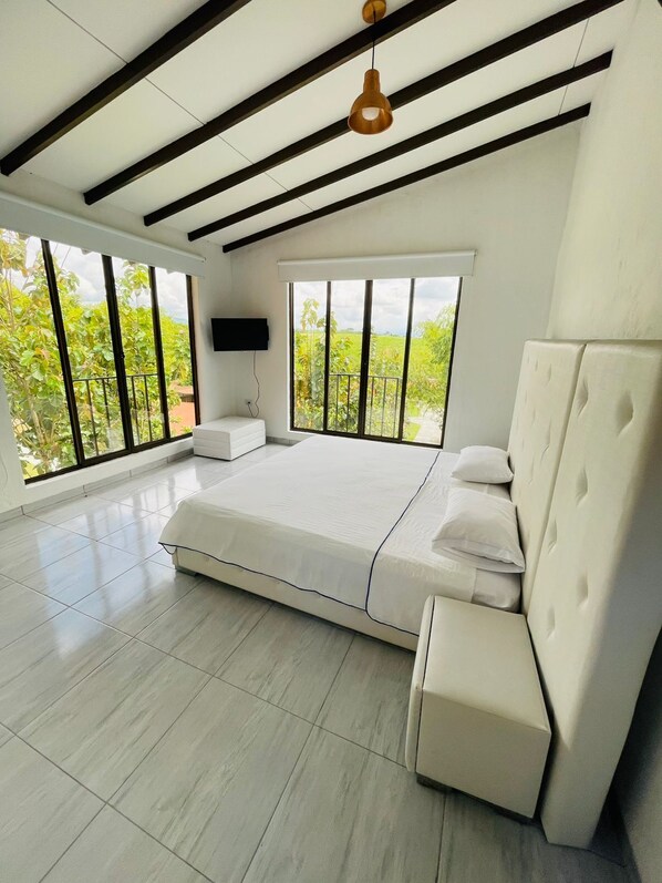 Habitación doble Deluxe, balcón, vista a la ciudad | Wifi gratis