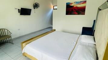 Habitación Deluxe doble, balcón, vistas a la ciudad | Wifi gratis