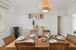 Dining - Rawsons Escape Country Comfort by Coledale Beach (Coledale)
