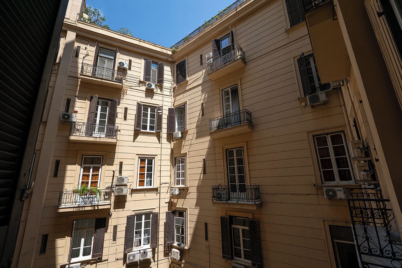 Camera Standard Familiare, edificio separato, P.zza Bovio 22 | Una scrivania, postazione laptop