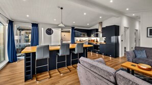 Unclassified image, 2 of 13, button - Silverwood Premium Chalet (Errol)