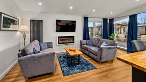 Unclassified image, 4 of 13, button - Silverwood Premium Chalet (Errol)