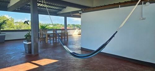 Ideal for a group of friends or family, 8 minutes from the beach.