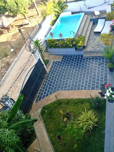 Ideal for a group of friends or family, 8 minutes from the beach.