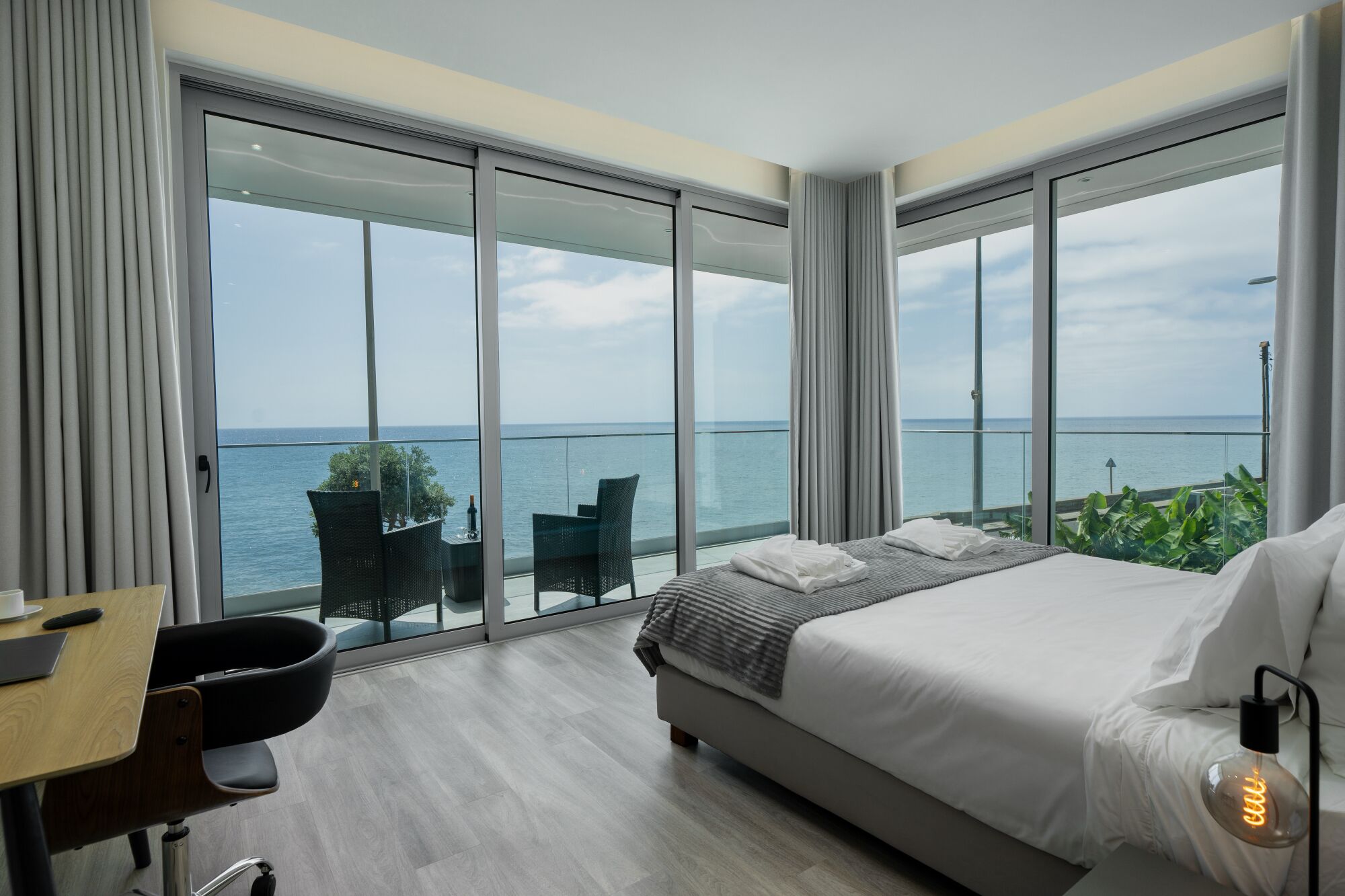 Bügeleisen/Bügelbrett, WLAN, Bettwäsche