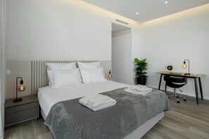 Iron/ironing board, WiFi, bed sheets - Premium villa on the Madalena seafront|BeachFront (Madalena do Mar)