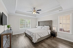 4 makuuhuonetta, silitysrauta/-lauta, Wi-Fi, vuodevaatteet