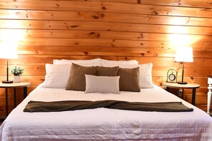 2 makuuhuonetta, silitysrauta/-lauta, vauvan matkasänky, Wi-Fi