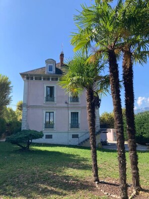 Exterior - Appartement 45 m² 1 chambre, parking et jardin (Aix-les-Bains)