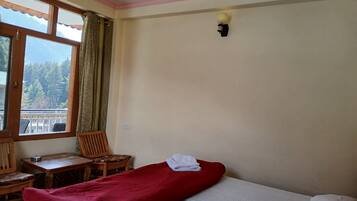 Basic-værelse - bakkeudsigt