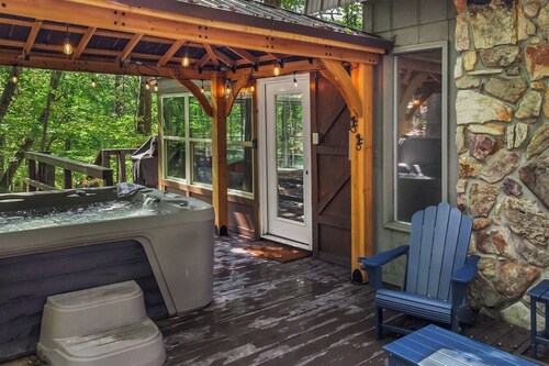 Mentone Mountain Hideaway w/ Hot Tub
