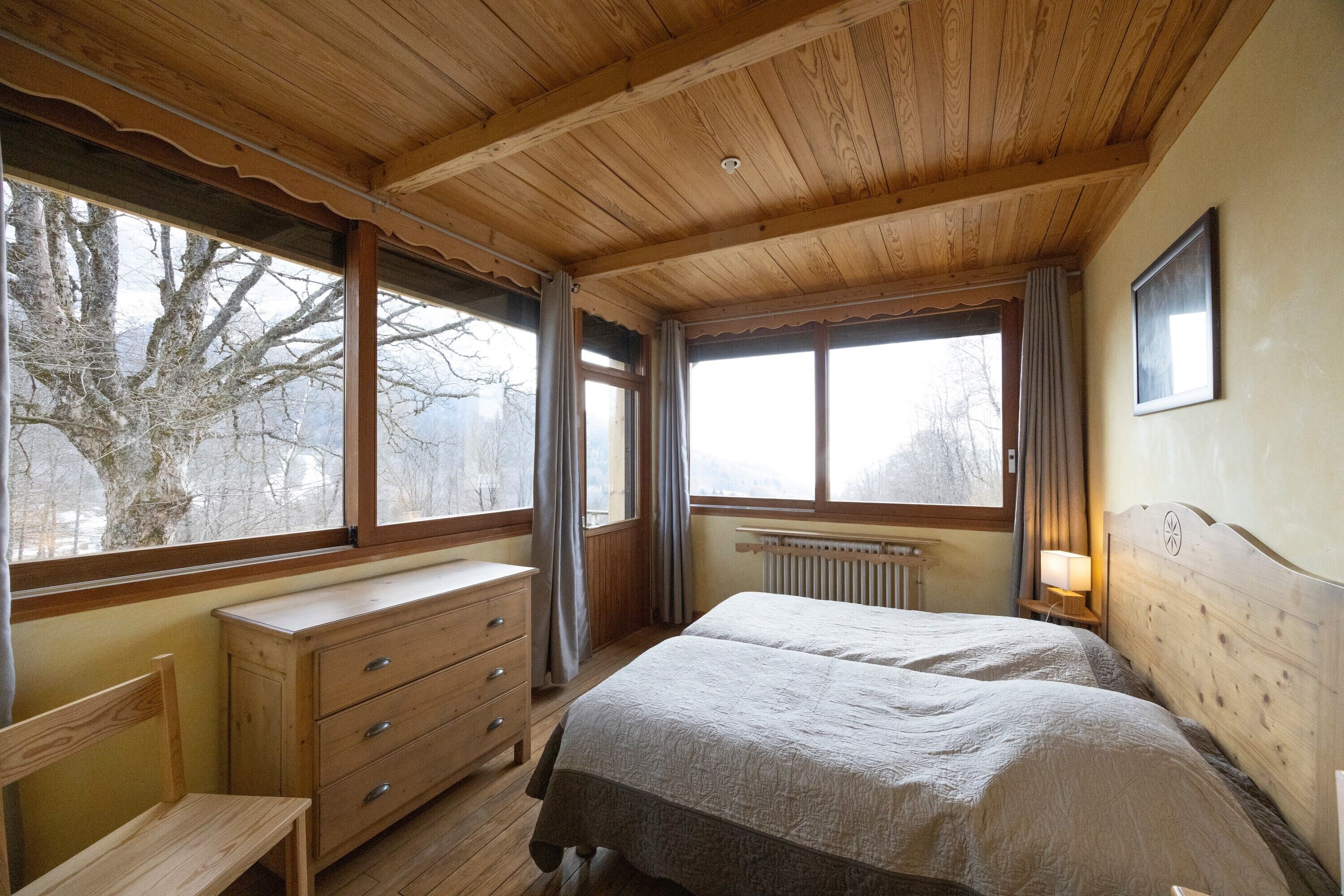 4 slaapkamers, een strijkplank/strijkijzer, wifi, beddengoed