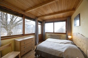 4 Schlafzimmer, Bügeleisen/Bügelbrett, WLAN, Bettwäsche