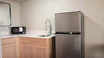 Deluxe Room | Private kitchen