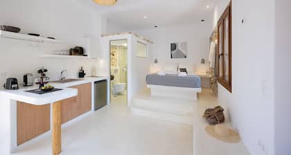 Naxos Suites