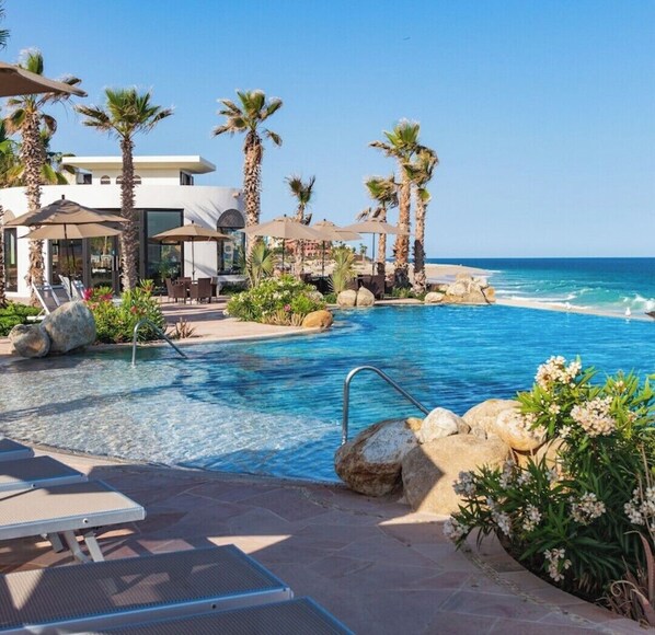 Indoor pool, outdoor pool