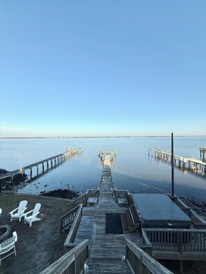 Property grounds - Sandy Sound- Half house, BoatDock, 2 min walk to beach, Hot tub, Sleeps 8, Views (Emerald Isle)