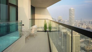 Unclassified image, 4 of 27, button - Luxury Sky Retreat w/ Private Pool - JVC (Dubai)