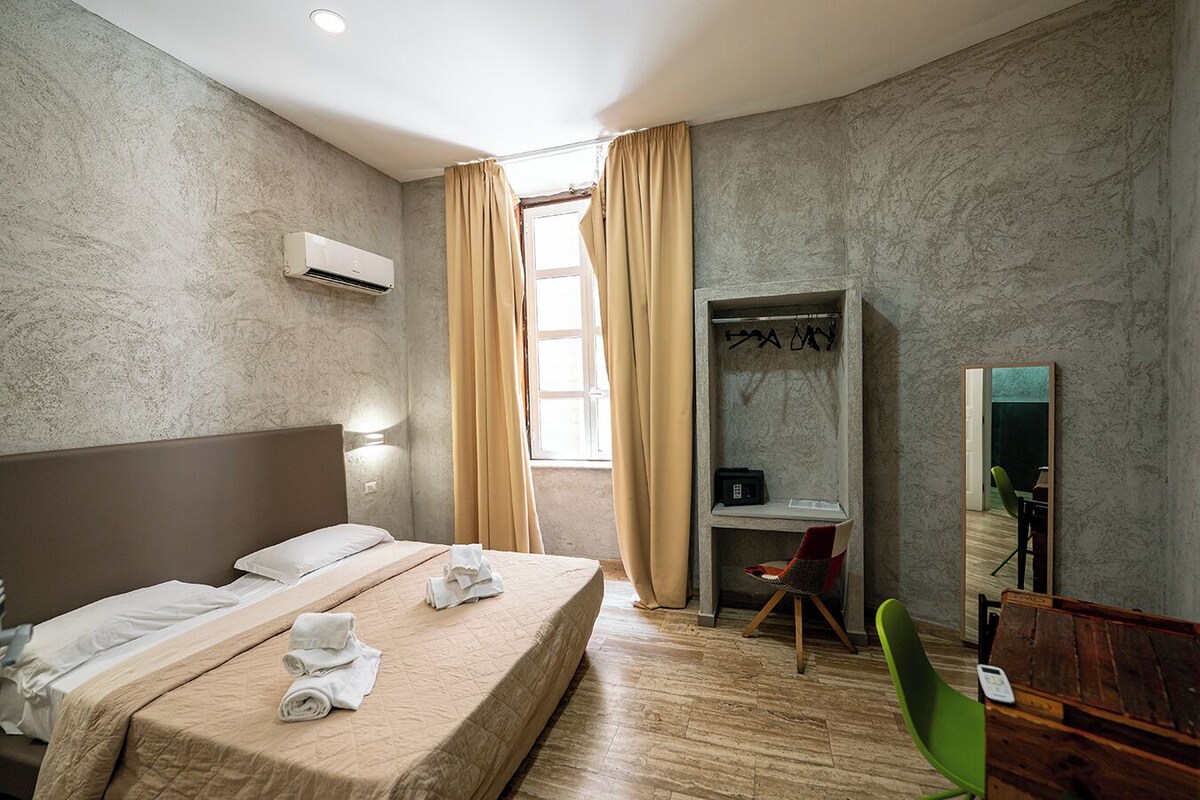 Classic Room, Courtyard View | Soundproofing