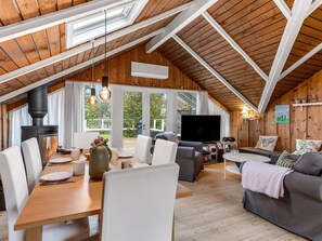 TV, fireplace - "Lycka" - 700m from the sea by Interhome (Væggerløse)