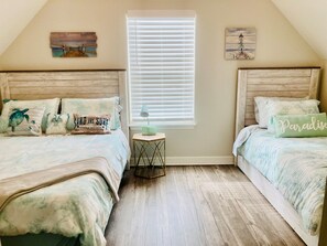 3 bedrooms, WiFi, bed sheets - Your relaxing coastal getaway in Surfside Beach (Surfside)