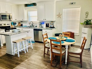 Dining - Your relaxing coastal getaway in Surfside Beach (Surfside)