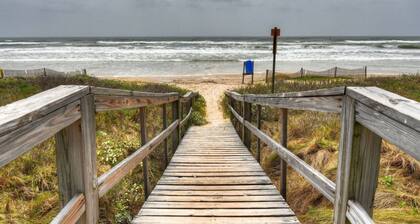 Turtle’s Pace Beachfront Condo - New with amazing views and decor