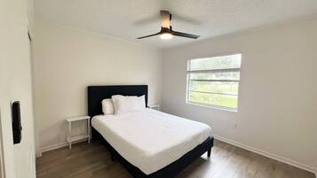 Strygejern/strygebræt, gratis Wi-Fi, sengetøj