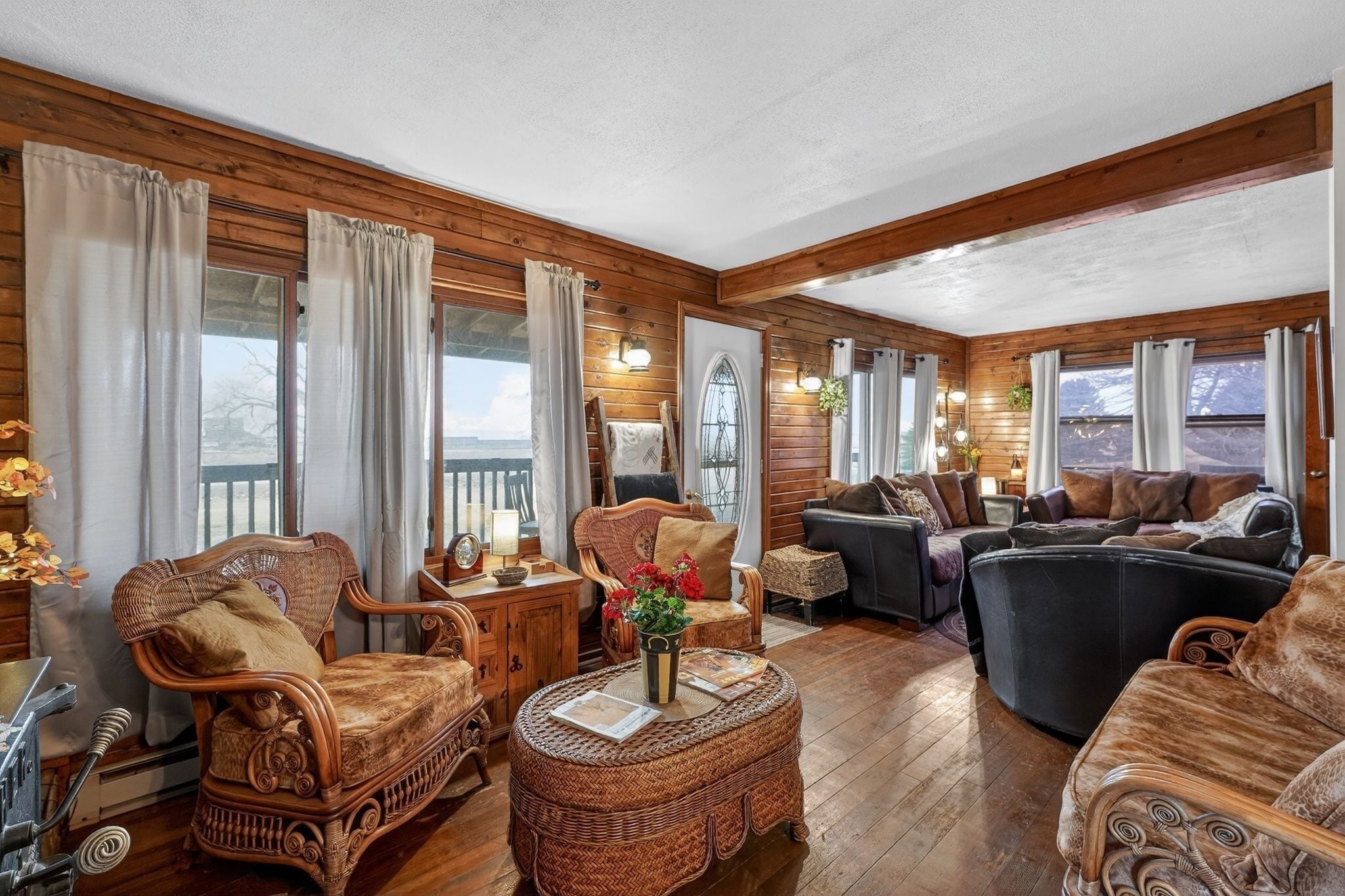 TV, fireplace, stereo