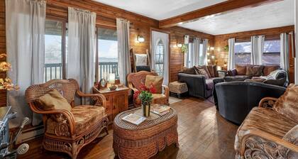 NEW! Rustic Shadows - Sioux Falls Escape, Firepit, Pet Friendly!