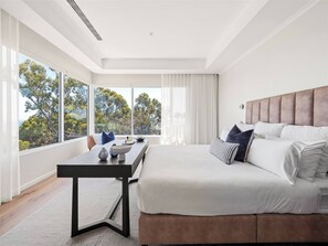 6 bedrooms, desk, iron/ironing board, WiFi - Eagle Heights Elevated Oasis with Pool and Sea Views (Eagle Bay)