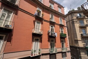 Camera Tripla Deluxe, edificio separato, via Depretis 88