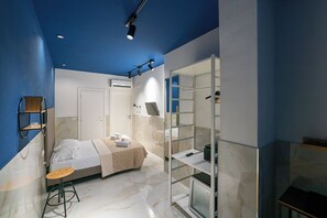 Camera Tripla Deluxe, edificio separato, via A.De Gasperi 55 4P | デスク、ノートパソコン用作業スペース