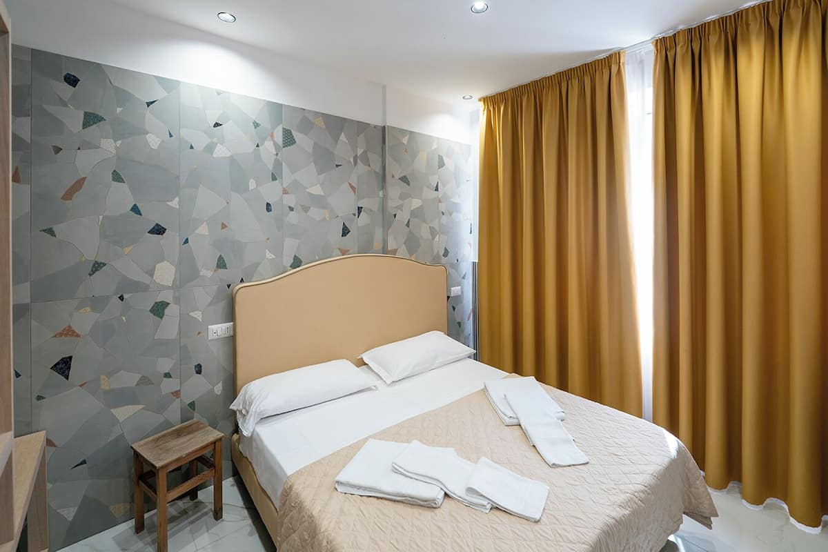 Camera Standard, edificio separato, via A.De Gasperi 45